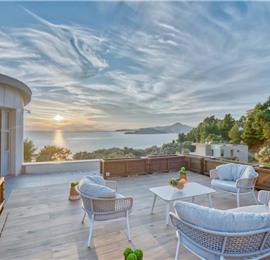 6 bedroom villa with pool and roof terrace, Sveti Staffan, sleeps 12